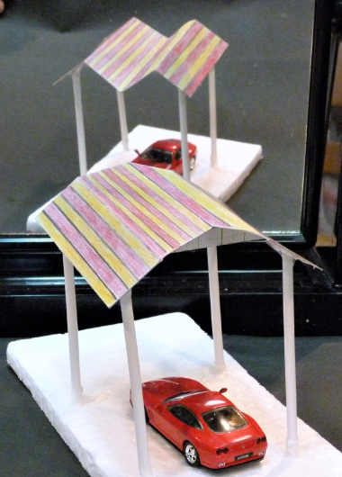 かがみに映すと形が変わるふしぎな変身立体を作ろう